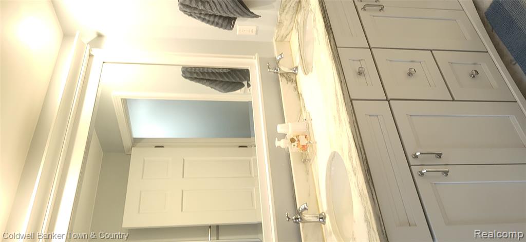 10557 Kenicott Trail, Brighton, MI 48114 — Photo 22