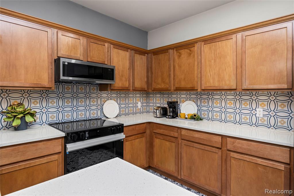 56635 Longhorn Drive, Shelby Twp, MI 48316 — Photo 16