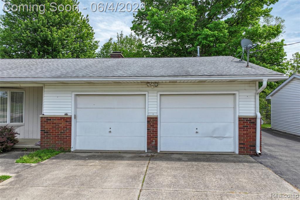 422 East Road, Holly, MI 48442 — Photo 12