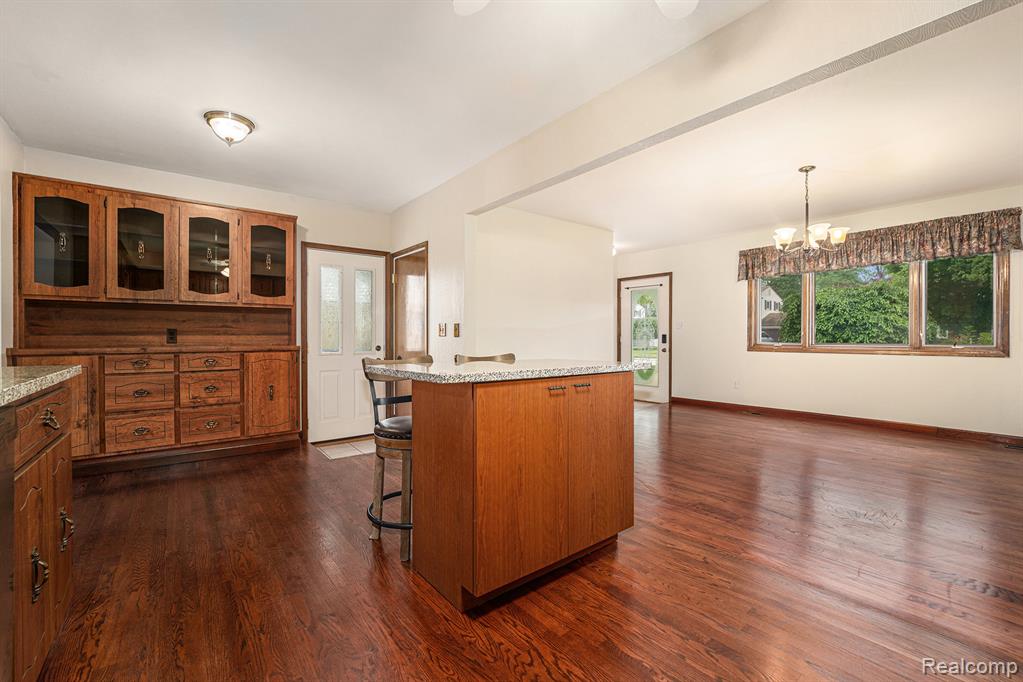 8231 Doncaster Drive, Sterling Heights, MI 48312 — Photo 10