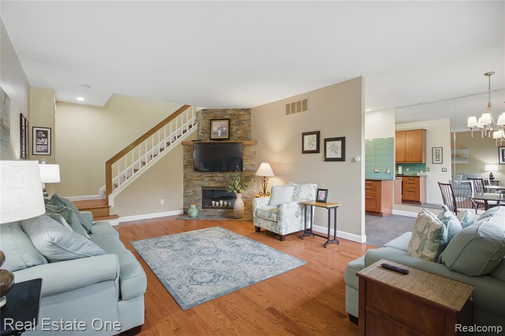 29494 BEAU Ridge, 2, Farmington Hills, MI 48331 — Photo 4