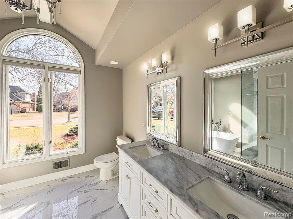 43331 HERRING Drive, Clinton Twp, MI 48038 — Photo 18