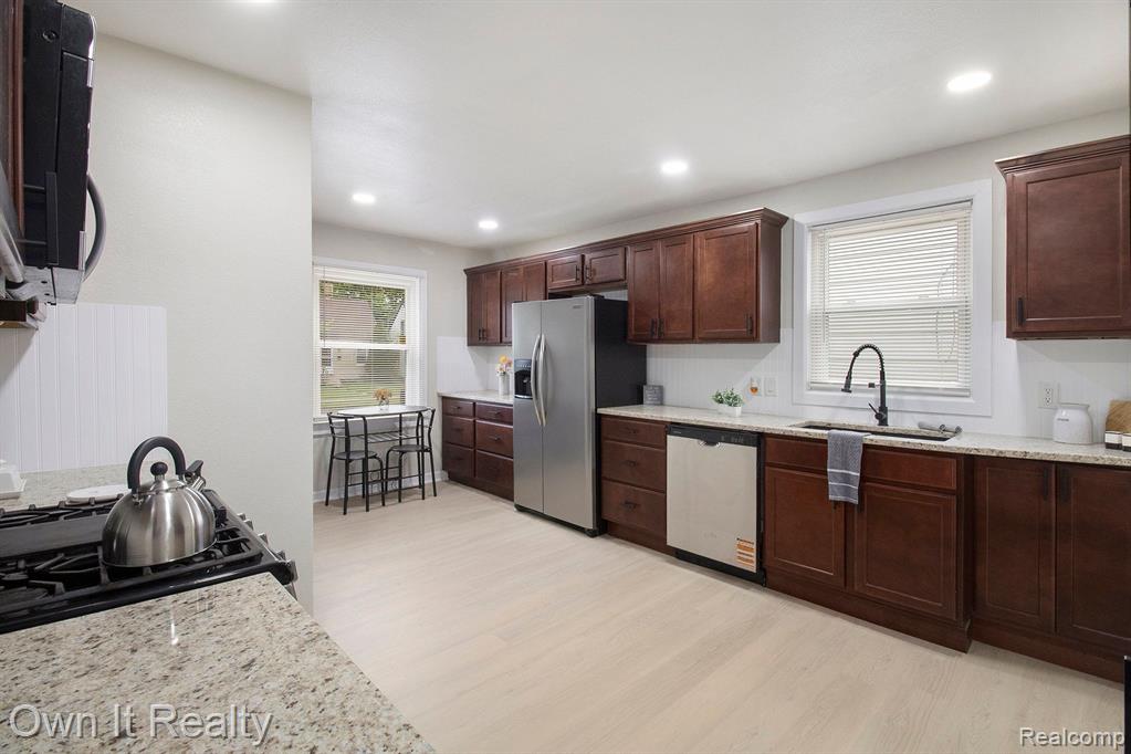 7493 BRAMELL, Redford, MI 48239 — Photo 11