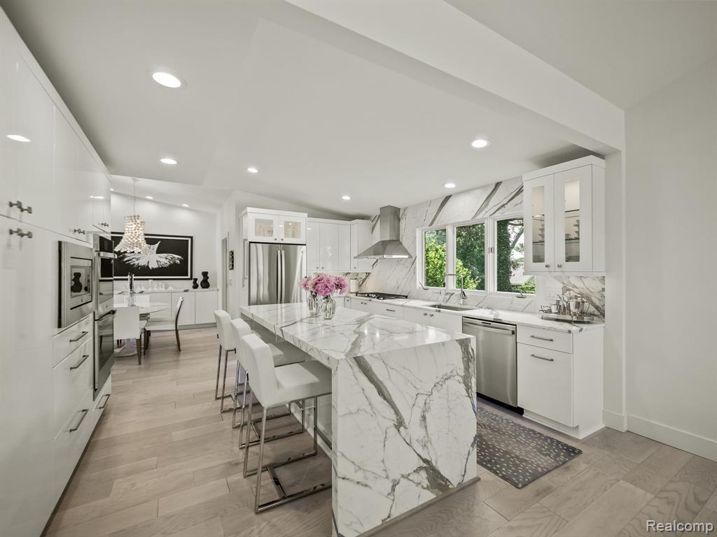6420 Apple Grove Lane, Bloomfield Hills, MI 48301 — Photo 12