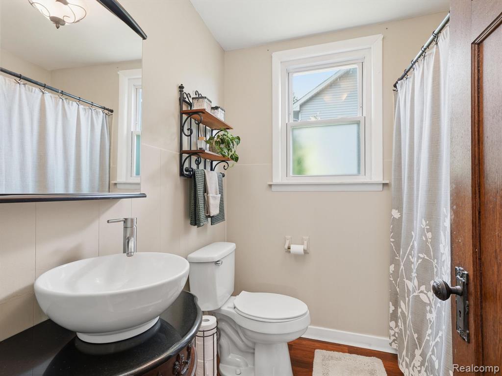 1728 Beechcroft Street, Keego Harbor, MI 48320 — Photo 18