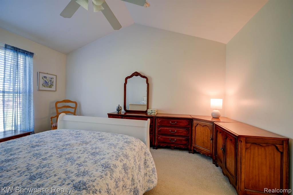 1074 ANDOVER Circle, Commerce Twp, MI 48390 — Photo 27