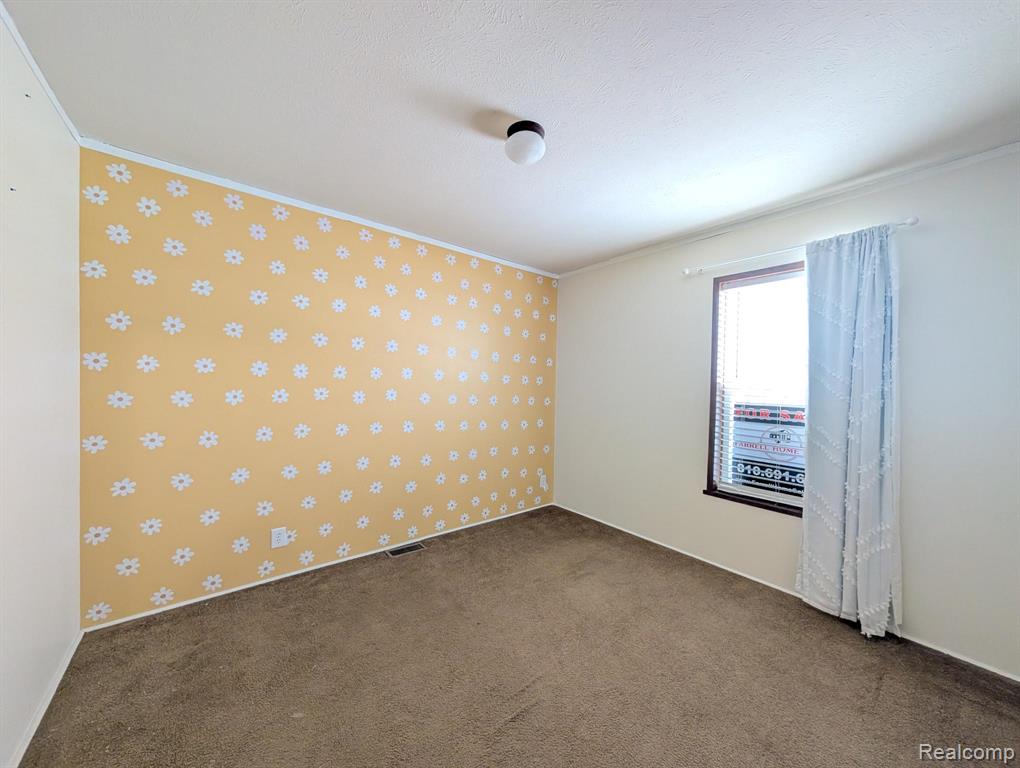 11045 Woodland Ridge Court, South Lyon, MI 48178 — Photo 14
