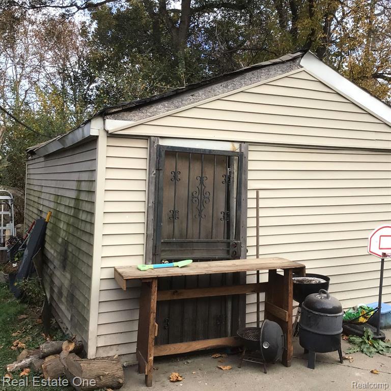 2956 WESTERN Street, Detroit, MI 48209 — Photo 11
