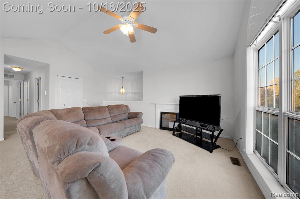 51616 Hale Lane, 204, Chesterfield, MI — Photo 9