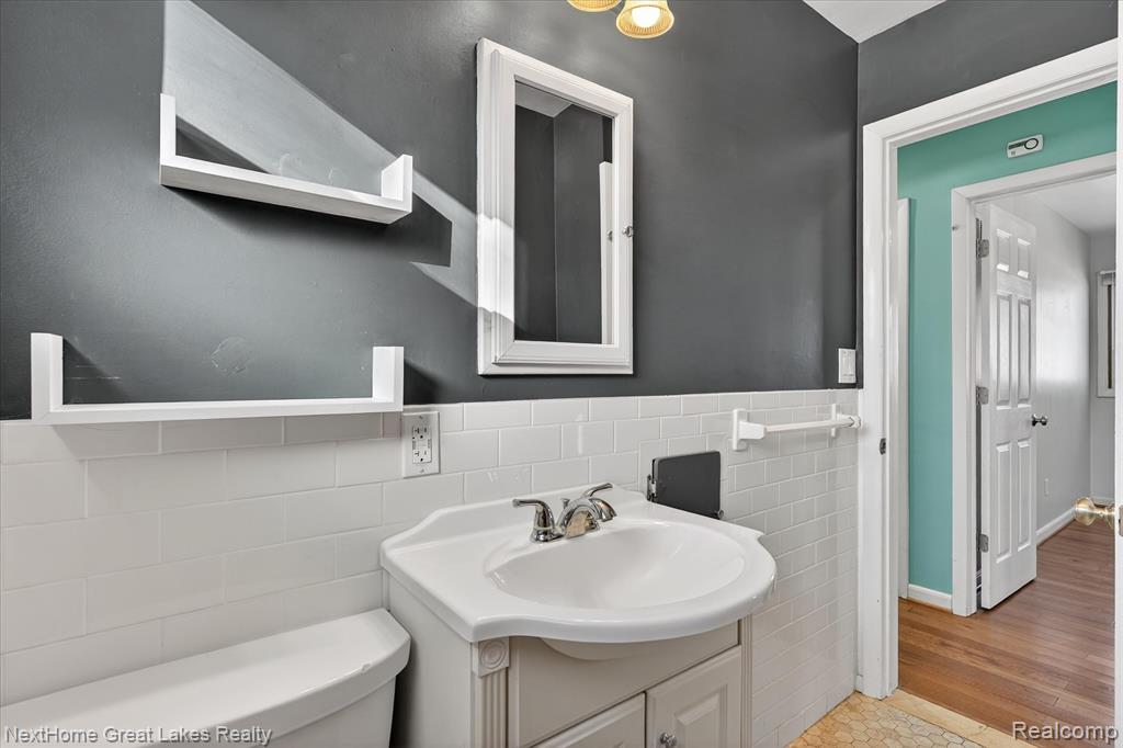 819 Southwood Drive, Fenton, MI 48430 — Photo 23