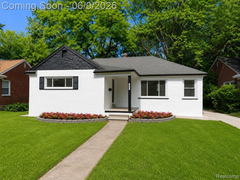 24221 Cloverlawn Street, Oak Park, MI 48237 — Photo 21