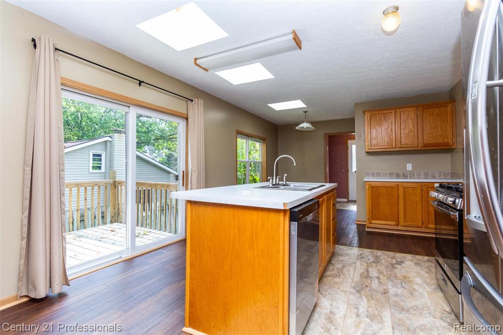 4080 Cass Elizabeth Road, Waterford, MI 48328 — Photo 10