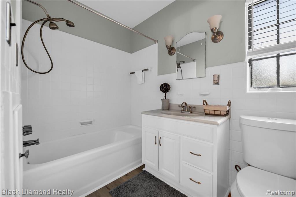 5500 Harvard Road, Detroit, MI 48224 — Photo 34