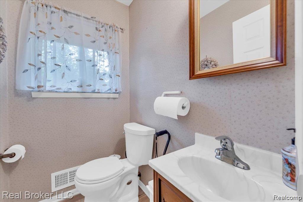 6083 WALDON Road, Clarkston, MI — Photo 22