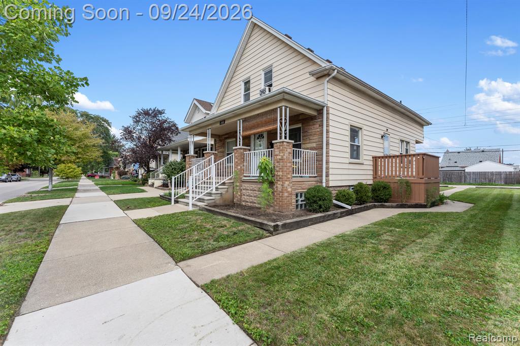 2483 10th Street, Wyandotte, MI 48192