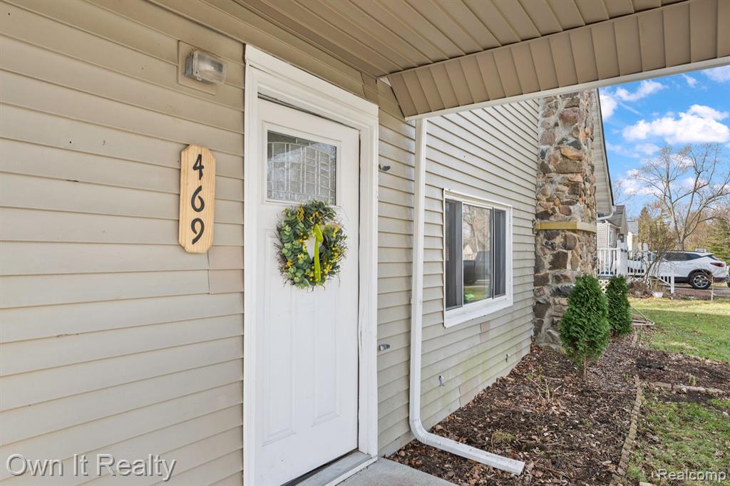 469 LAKESIDE Drive, Waterford, MI 48328 — Photo 3