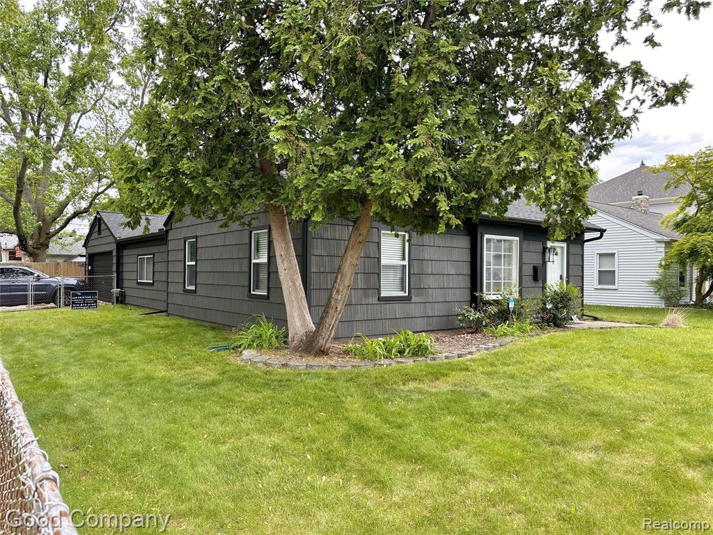 626 E Windemere Avenue, Royal Oak, MI 48073 — Photo 4