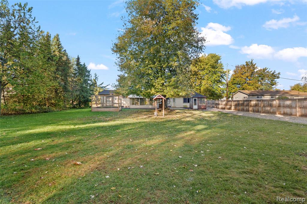 17655 Lohr Road, Sumpter, MI 48111 — Photo 22