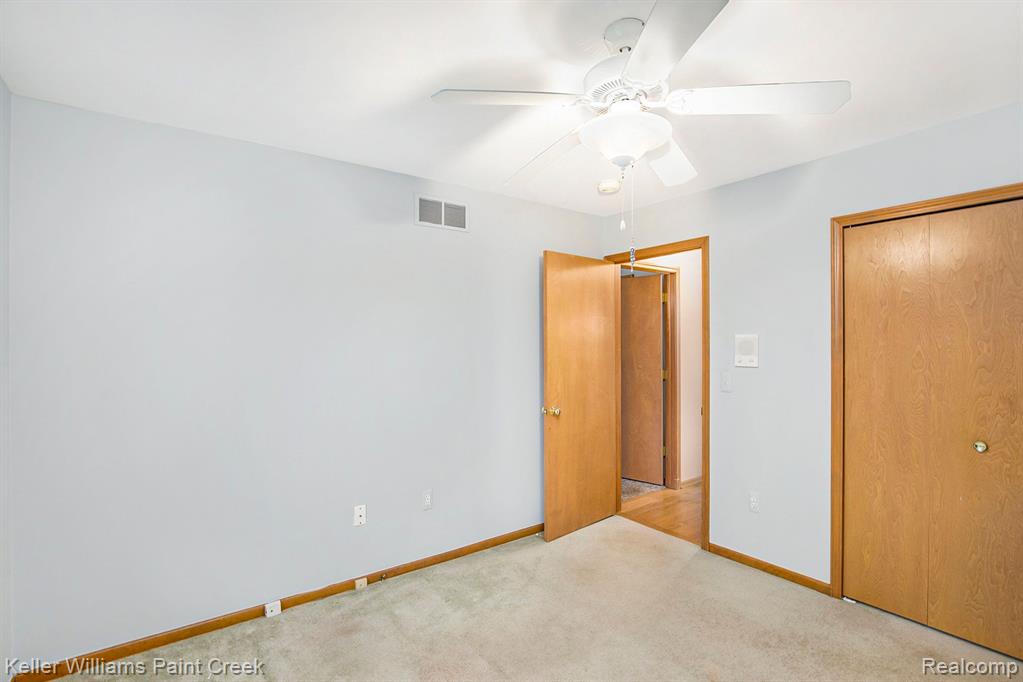 48630 SUTTON BAY, Utica, MI 48315 — Photo 13