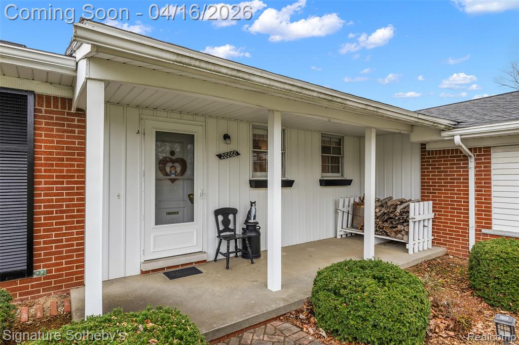 28868 Lorikay Street, Farmington, MI 48334 — Photo 2