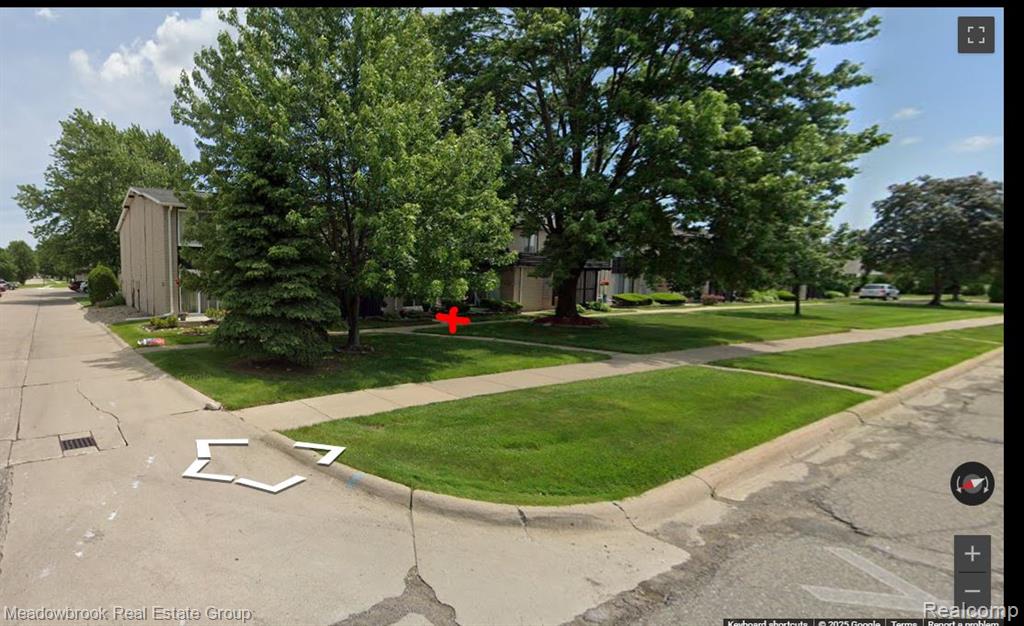 8679 Kennedy Circle N, 2, Warren, MI 48093 — Photo 3