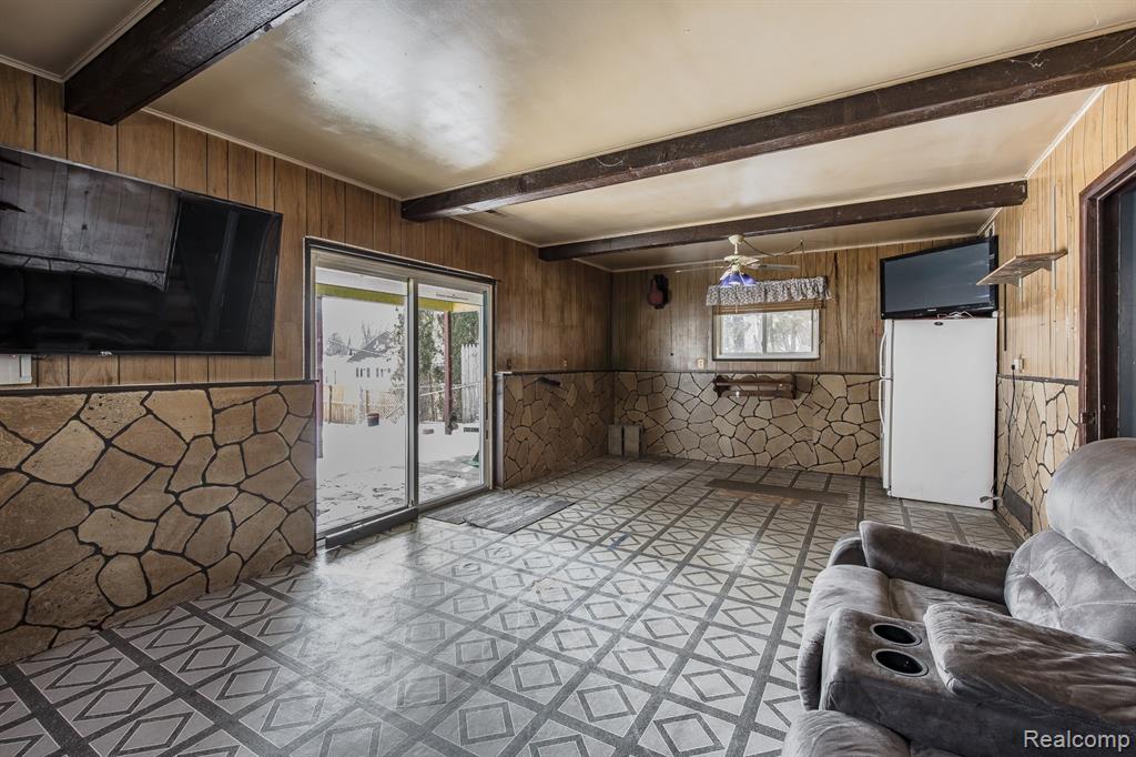 8670 N Eston Road, Clarkston, MI 48348 — Photo 19