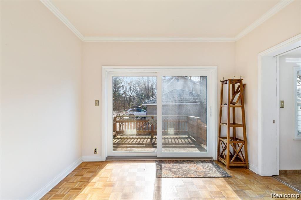 401 CATALPA Drive, Royal Oak, MI 48067 — Photo 9