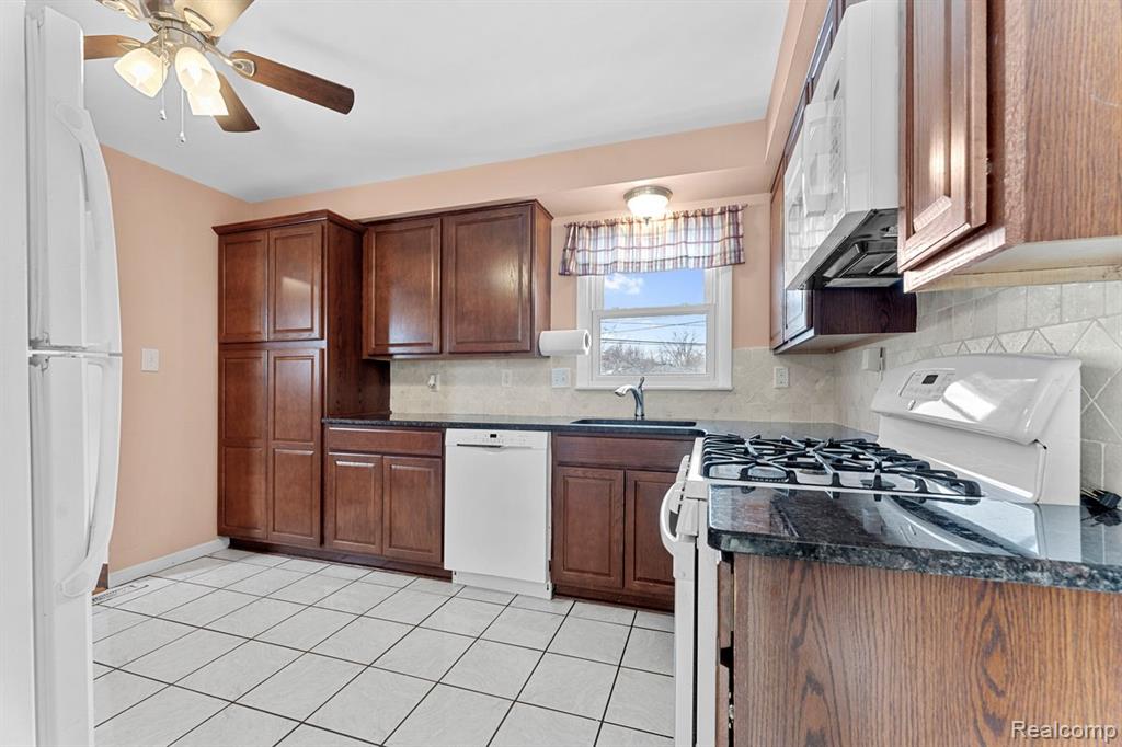 12822 Johanna Court, Riverview, MI 48193 — Photo 5