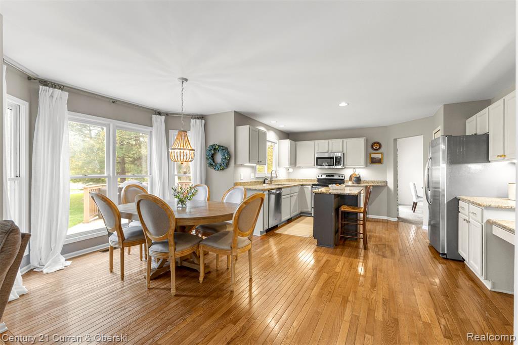 1424 Woodbridge Lane, Wixom, MI 48393 — Photo 33