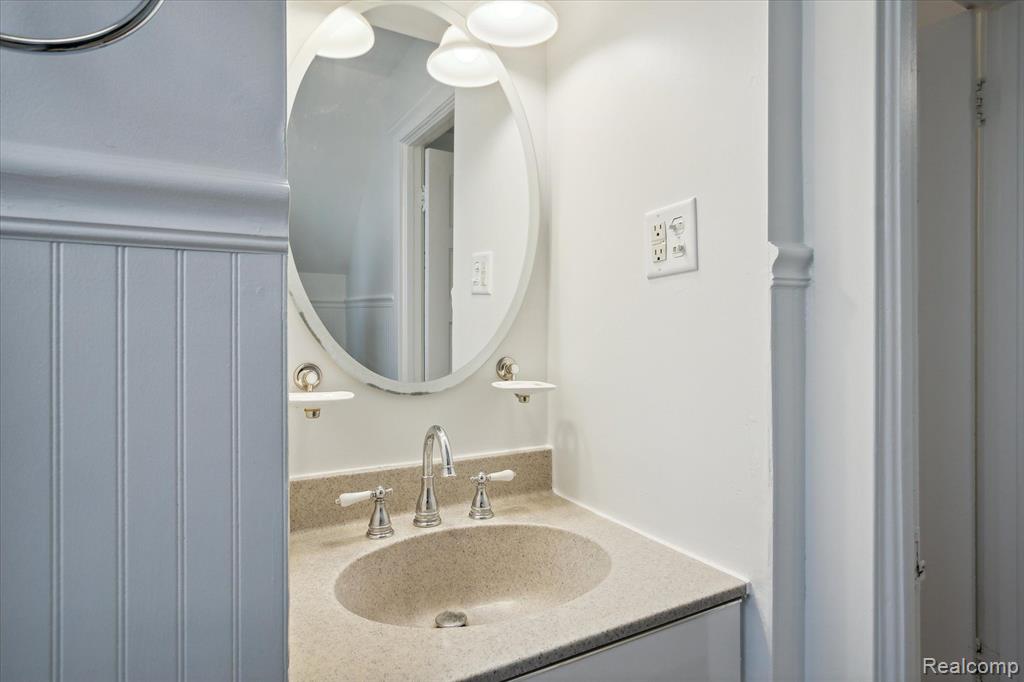 618 W LIBERTY Street, Ann Arbor, MI 48103 — Photo 28