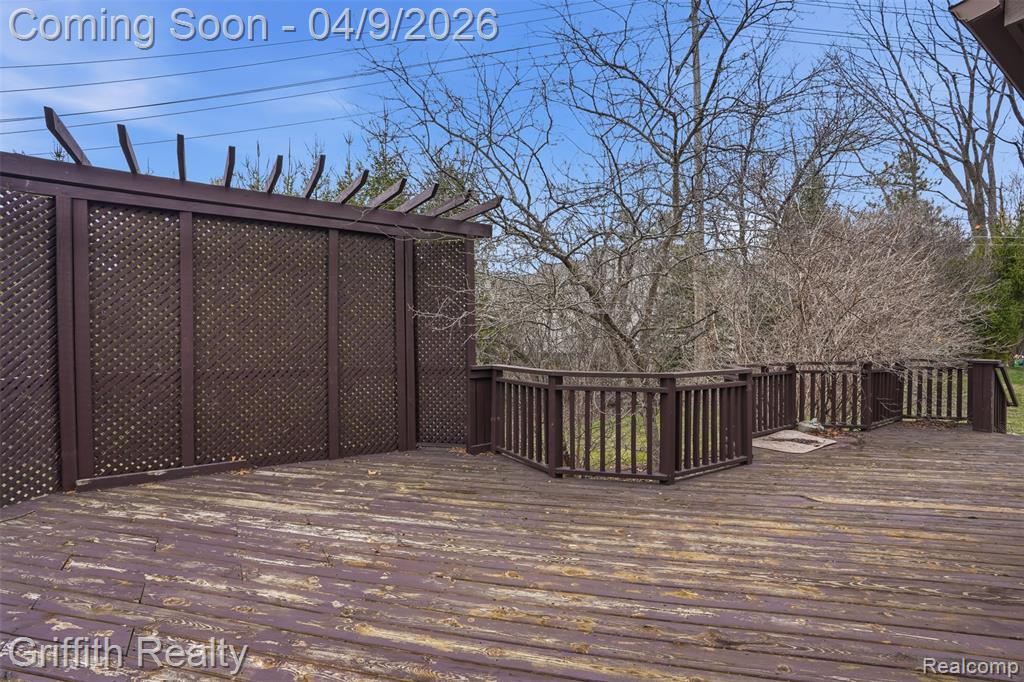938 Meadowbrook Court, Milford, MI 48381 — Photo 44