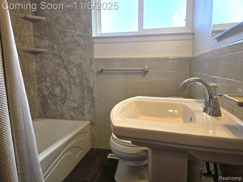 629 N Campbell Road, Royal Oak, MI 48067 — Photo 15