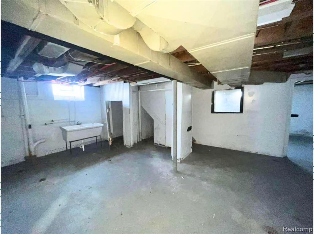 15211 Fairmount Drive, Detroit, MI 48205 — Photo 20