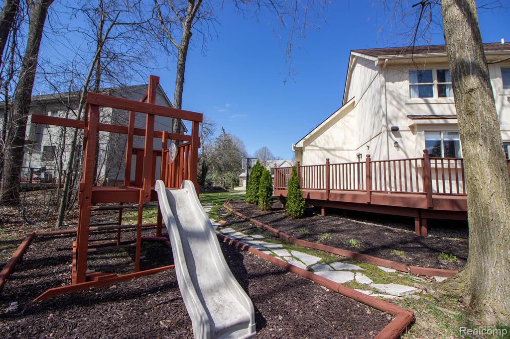 40655 PAISLEY Circle, Novi, MI 48377 — Photo 17