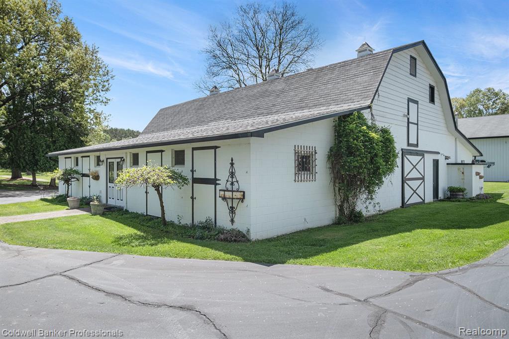 2103 E NEWARK Road, Lapeer, MI 48446 — Photo 51