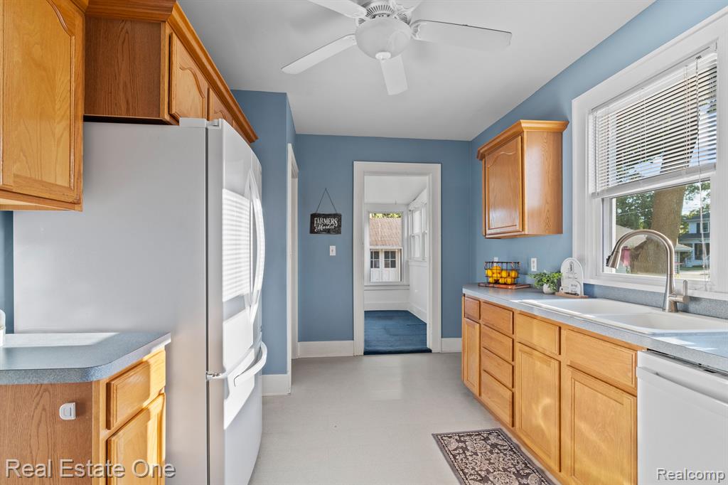 44 PARK Street, Oxford, MI 48371 — Photo 11