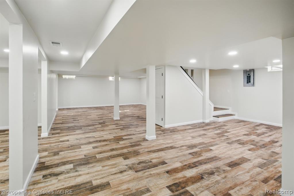 18051 Locherbie Avenue, Beverly Hills, MI 48025 — Photo 29