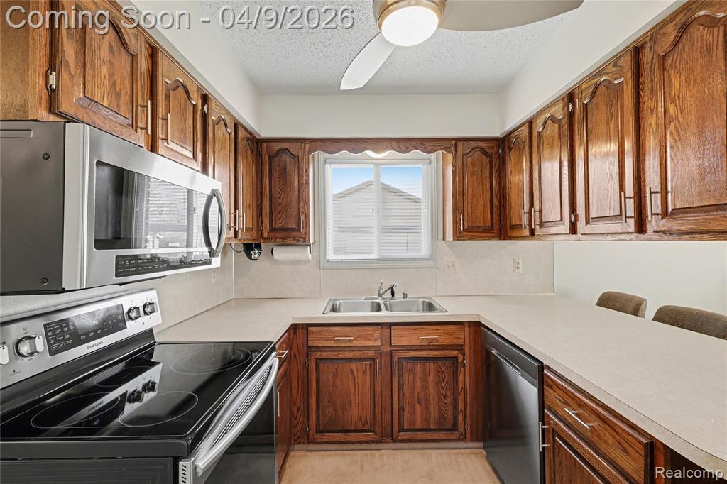 7222 Calkins Road, Flint, MI 48532 — Photo 8