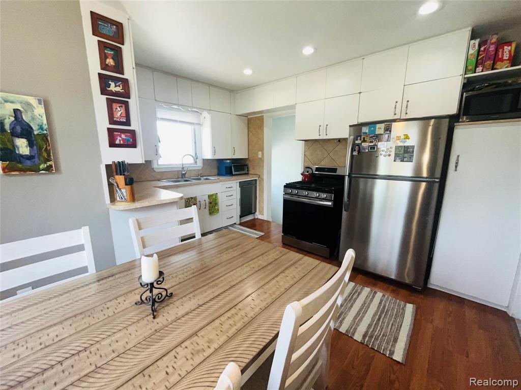 907 Napier Avenue, St. Joseph, MI 49085 — Photo 11