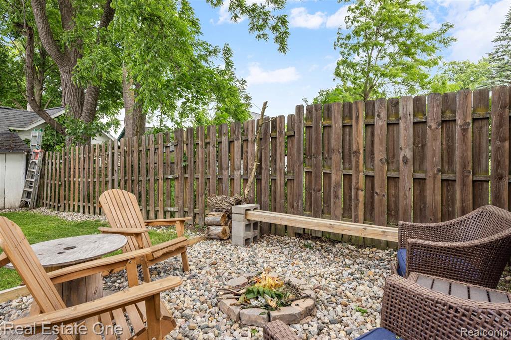 225 1st Street, Fenton, MI 48430 — Photo 39