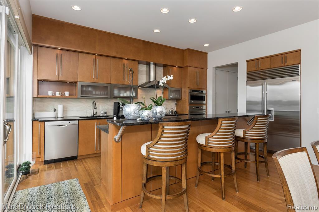 5681 SHORE Drive, Orchard Lake Village, MI 48324 — Photo 15