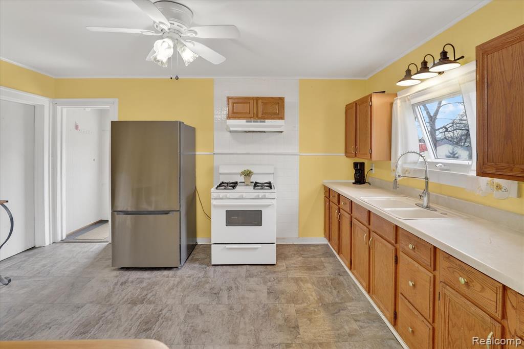 926 Kentucky Court, Monroe, MI 48161 — Photo 12