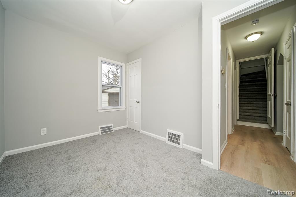 4643 S Hubbard Street, Wayne, MI 48184 — Photo 30