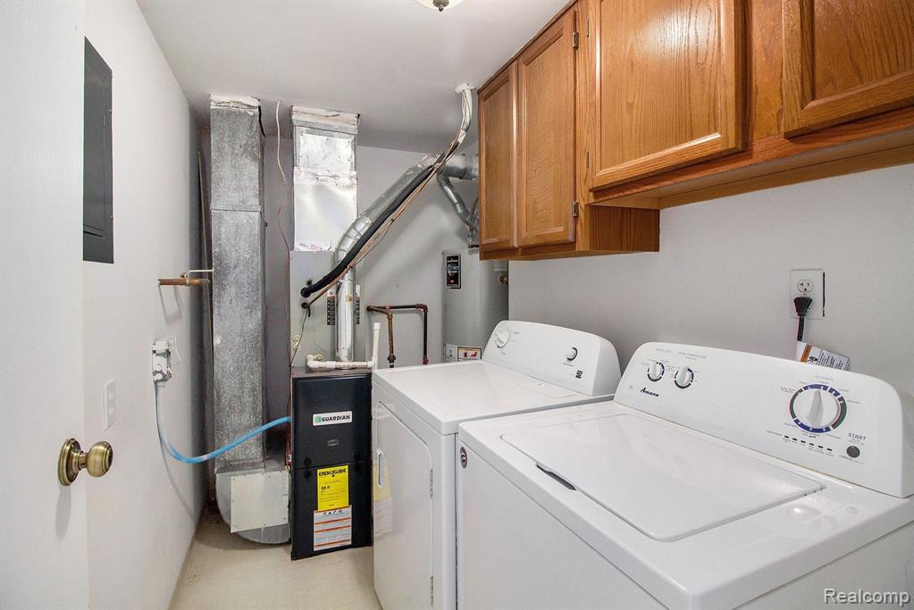 61216 GREENWOOD Drive, South Lyon, MI 48178 — Photo 18