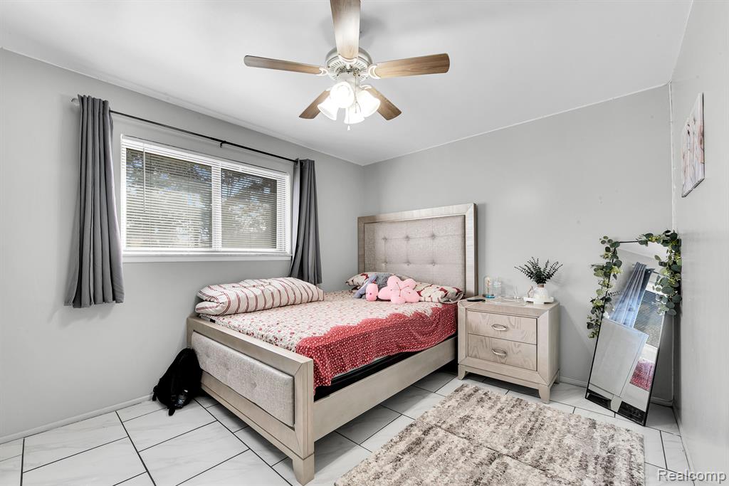 4610 BURSSENS Drive, Warren, MI 48092 — Photo 15