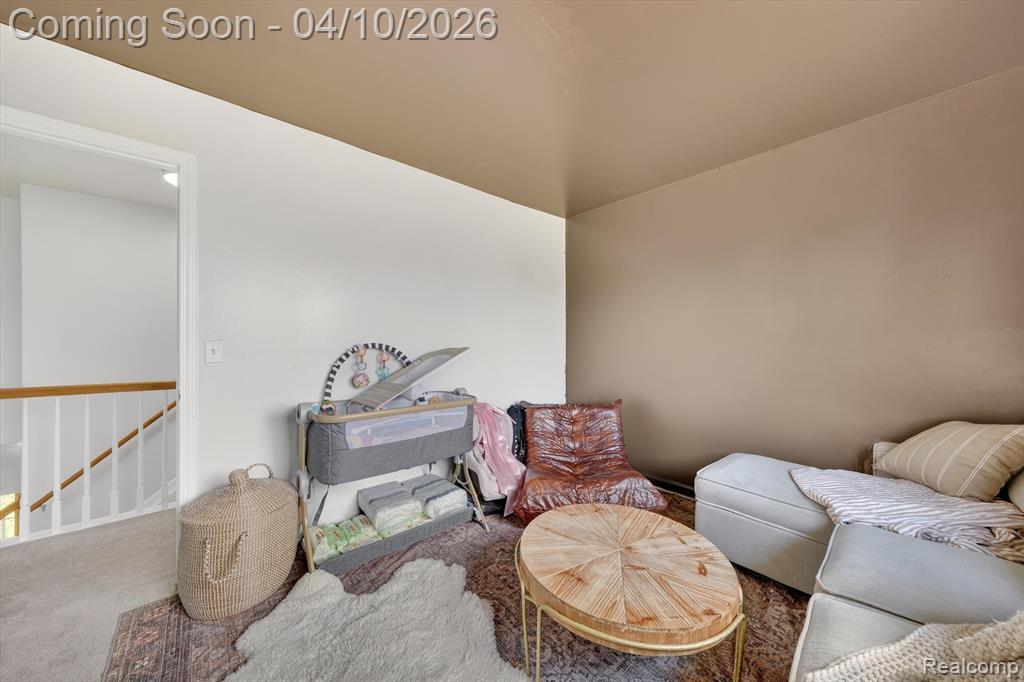 255 Round Tree Drive, Lake Orion, MI — Photo 33