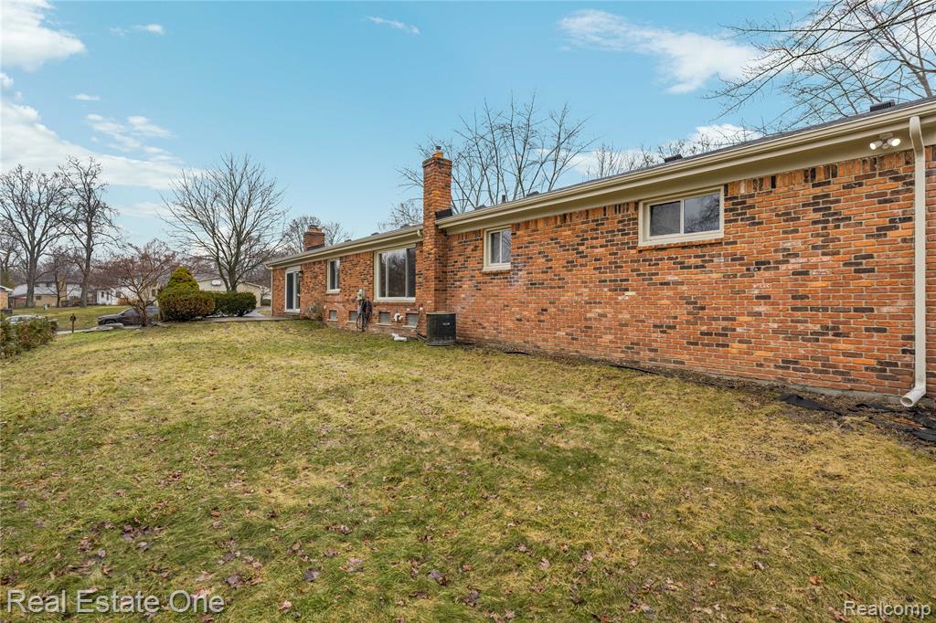 32363 Olde Franklin Drive, Farmington, MI 48334 — Photo 54