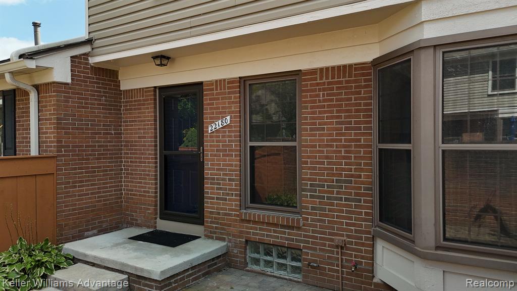 22180 Pondview, Novi, MI — Photo 7