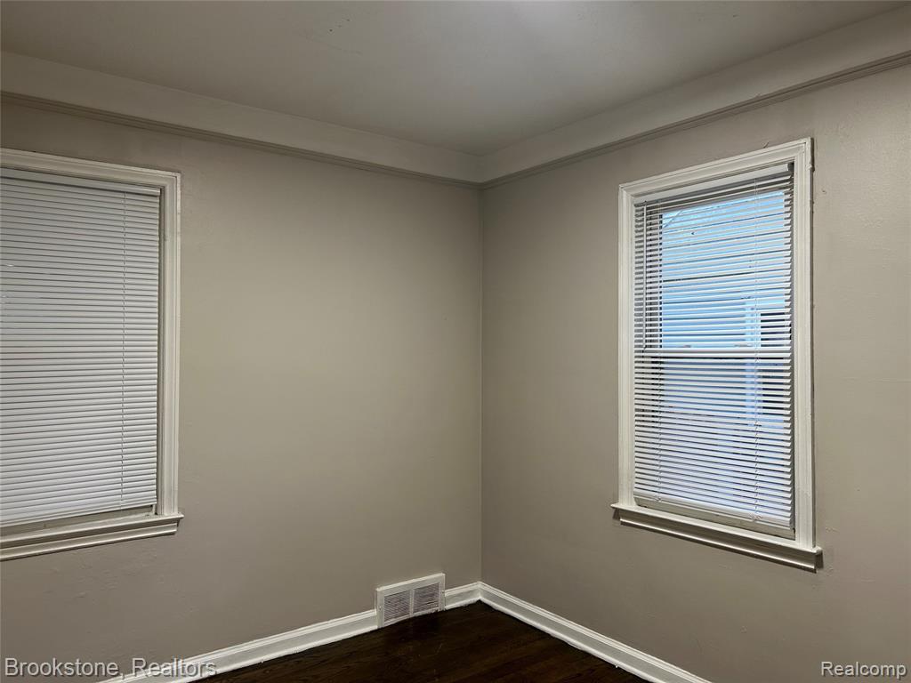 7243 Dacosta, Redford, MI 48239 — Photo 8