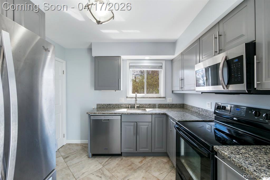9913 Arcola Street, Livonia, MI 48150 — Photo 24